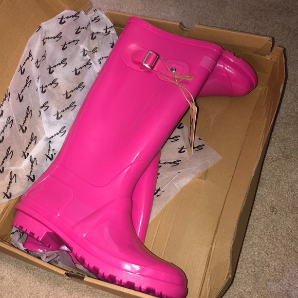 fashion nova rain boots